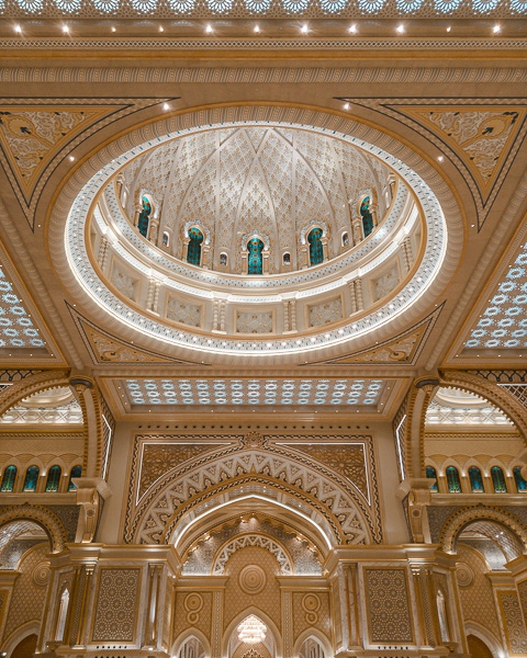 Abu Dhabi Qsar al Watan central dome by Dancing the Earth