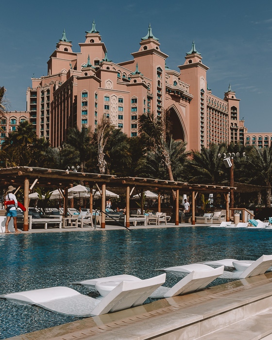 Atlantis the Palm White Beach pool by Dancing the Earth
