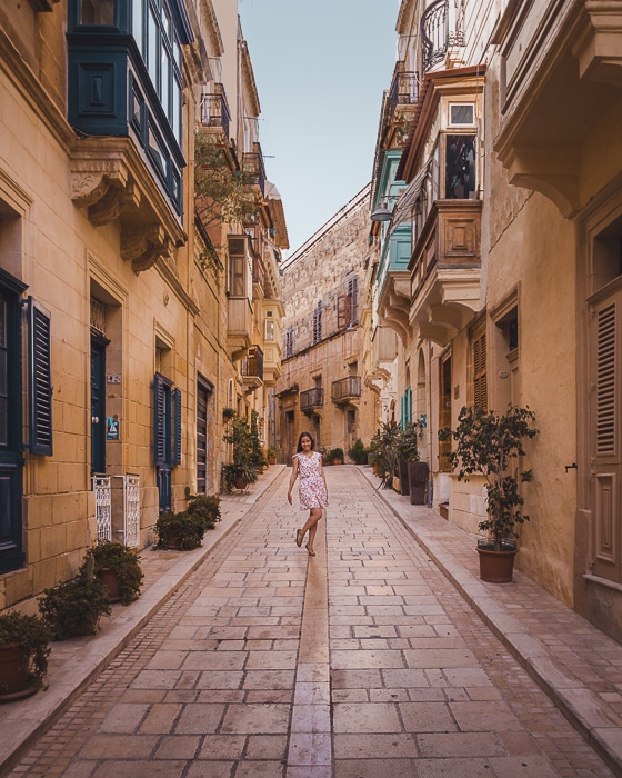 Malta travel guide street of Vittoriosa by Dancing the Earth