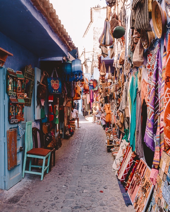 Morocco travel guide carpets shops in Chefchaouen medina by Dancing the Earth