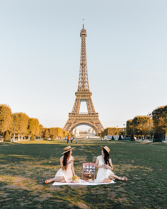 Summer picnic in Champ de Mars by Dancing the Earth