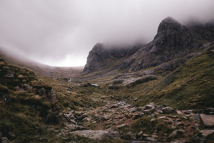 Scotland travel itinerary Ben Nevis North Face hike CIC hut by Dancing the Earth