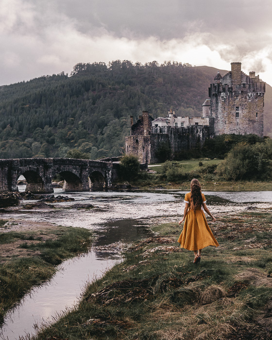 Scotland travel itinerary Eilean Donan Castle by Dancing the Earth