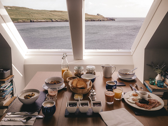 Scotland travel itinerary Isle of Skye Kilmaluag Bay B&B breakfast by Dancing the Earth
