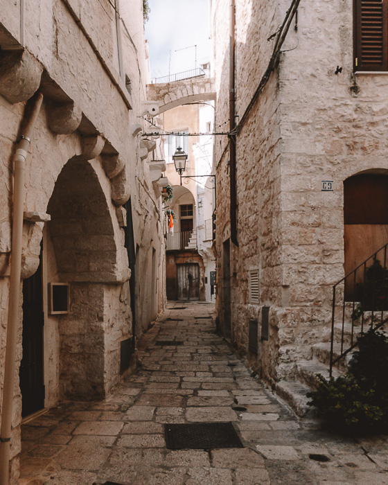 Cisternino street, Puglia travel guide by Dancing the Earth
