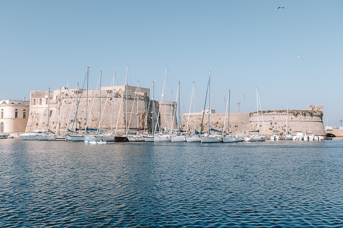 Sailboats in front of the fortress, Gallipoli