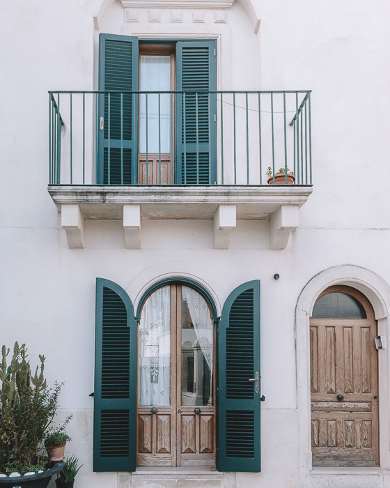 Windows and door of Otranto, Puglia travel guide by Dancing the Earth