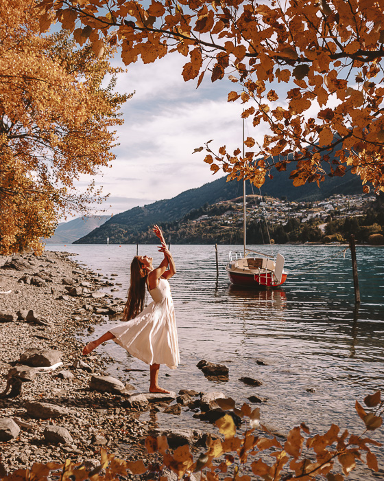 Autumn on Lake Wakatipu, Dancing the Earth