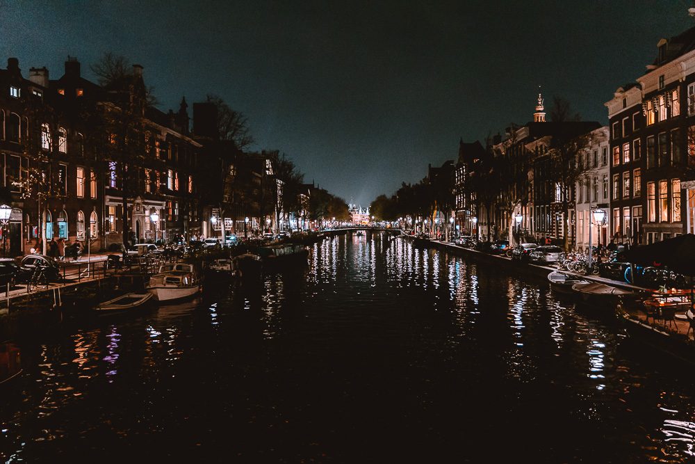 Amsterdam Keizergracht by night, Dancing The Earth