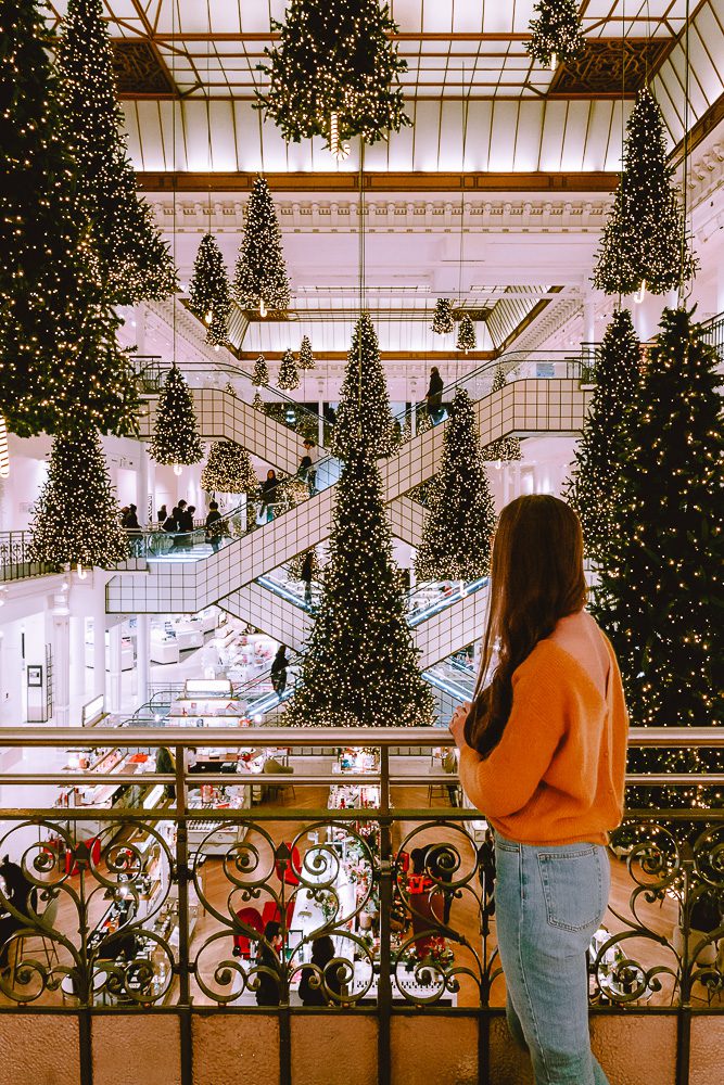 Christmas time at Le Bon March&eacute;, 2018, Dancing the Earth