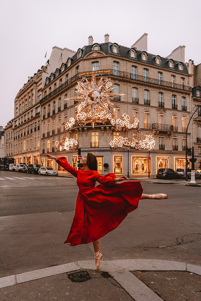 Christmas at Dior, Avenue Montaigne, Dancing the Earth