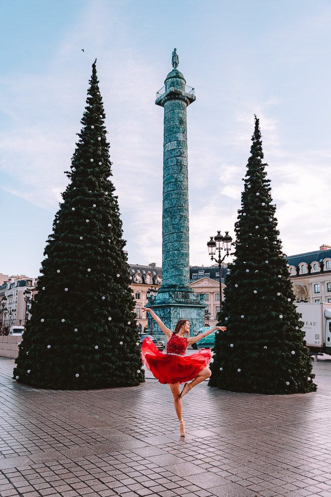 Dancing in Place Vend&ocirc;me, Dancing the Earth