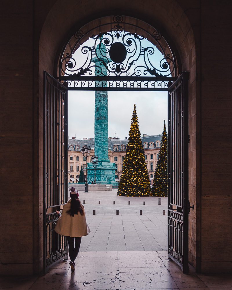 Place Vend&ocirc;me, Christmas trees, Dancing the Earth