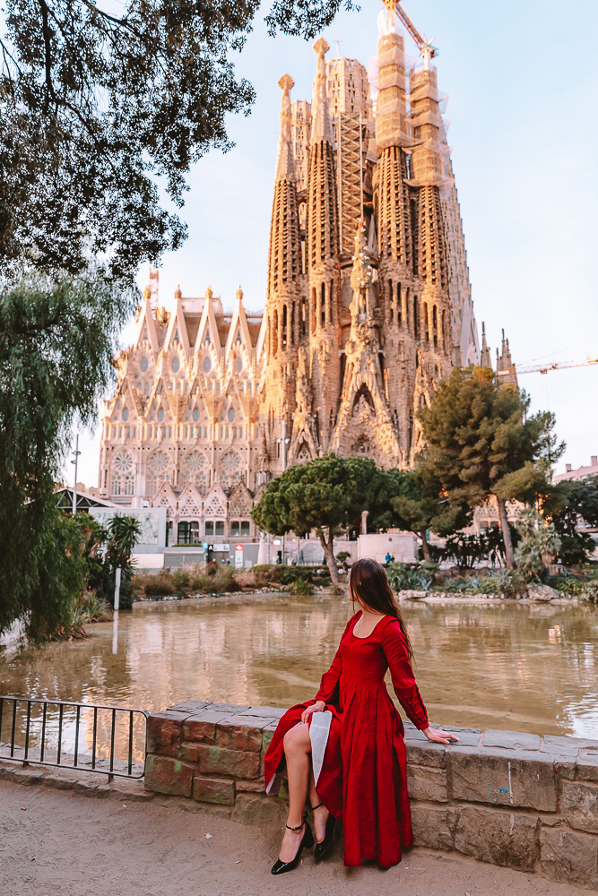 Sagrada Familia from Plaça de Gaudi, Dancing The Earth