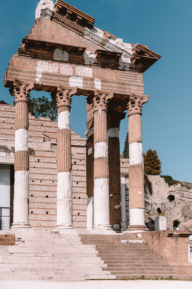 Capitolium, Dancing the Earth