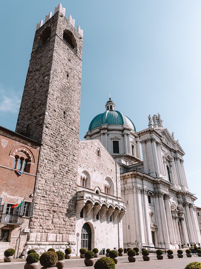 Piazza Paolo VI in Brescia, Dancing the Earth