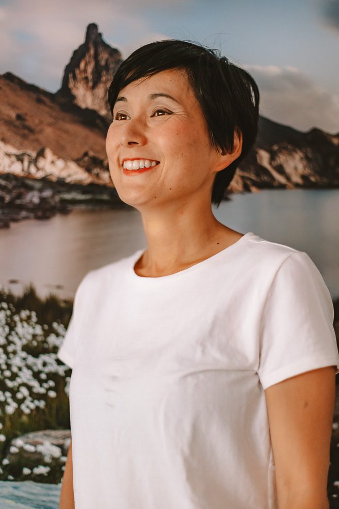 DancingTheEarth-Corporate-AkikoShiatsu-1