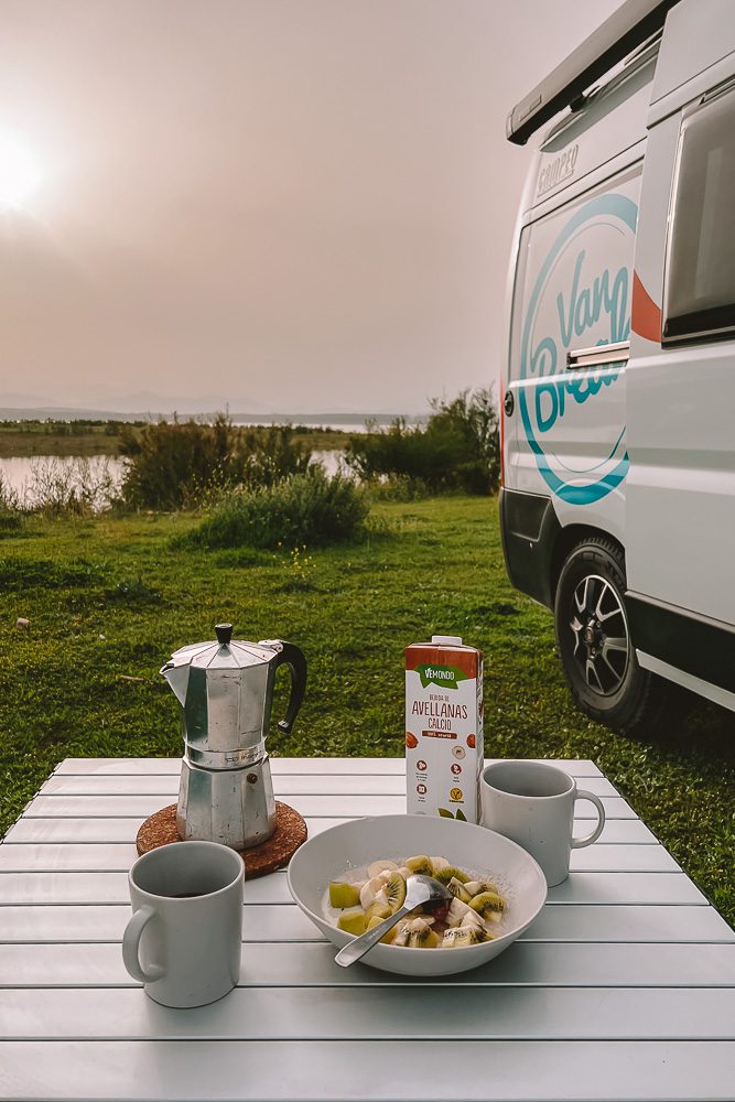 Andalusia road-trip itinerary, Bornos freecamp breakfast, by Dancing the Earth