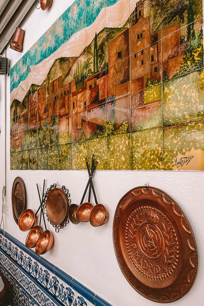Granada weekend itinerary, Albaicin El Ladrillo restaurant by Dancing the Earth
