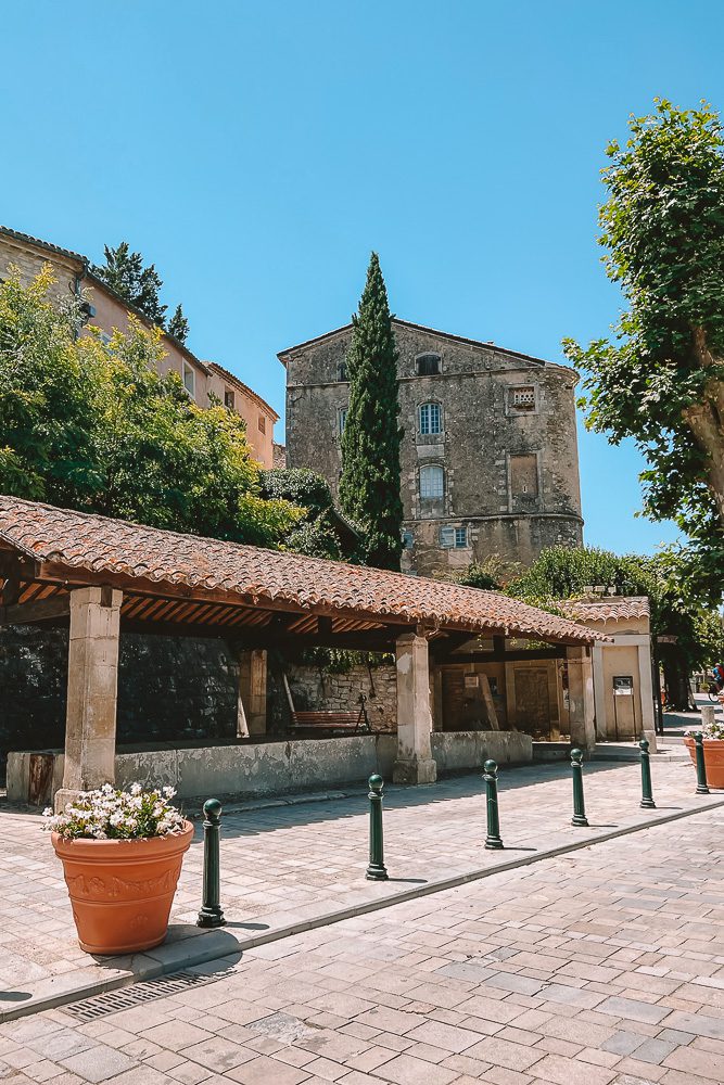 Provence Ultimate Itinerary, Menerbes washhouse, by Dancing the Earth