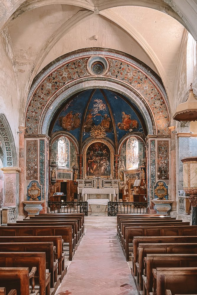 Provence villages, Oppède-le-vieux, &eacute;glise Notre-Dame d'Alydon d'Opp&egrave;de interior, by Dancing the Earth
