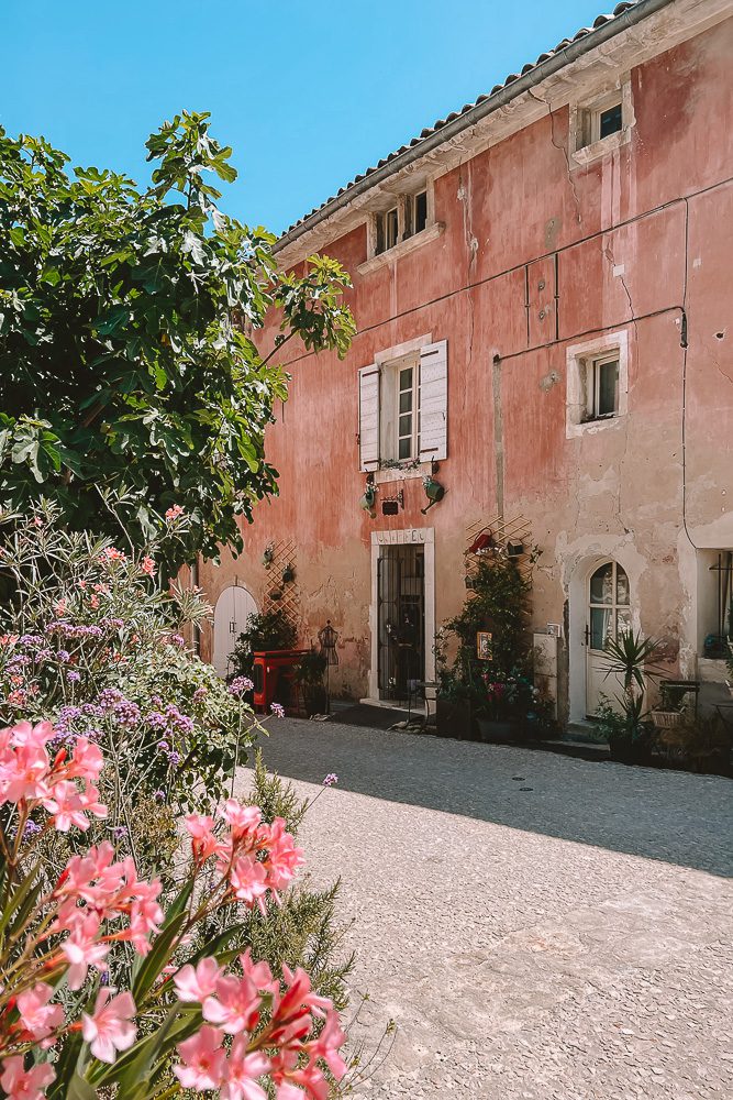 Provence villages, Oppède-le-vieux, Route des Petitons Minguets, by Dancing the Earth