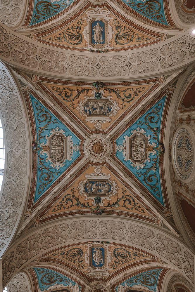 Justizpalast ceiling, by Dancing the Earth