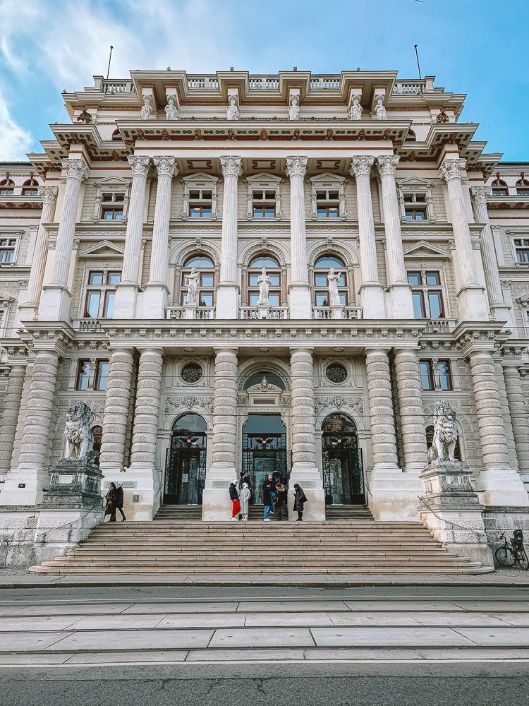 Justizpalast entrance, by Dancing the Earth